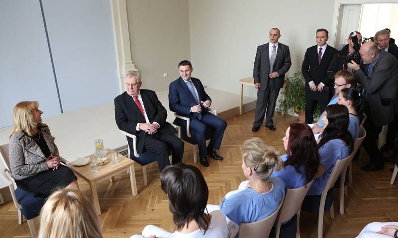 Prezident Miloš Zeman v libereckém hospici.