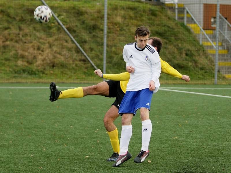 Hodkovice (bílé dresy) doma překvapivě porazily vedoucí Rozstání.