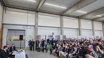 Prezident České republiky Miloš Zeman navštívil 9. května společnost Trevos v Turnově. Na snímku setkání se zaměstnanci firmy.
