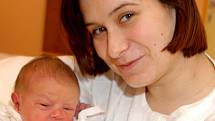 Syn Michal se narodil 13. března pět minut před půl druhou v noci v Liberci mamince Michaele Hýčové z Liberce. Měřil 49 cm a vážil 2,9  kg.