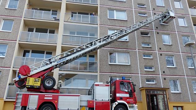 U požár ve Vratislavicích zasahovaly tři hasičské jednotky.