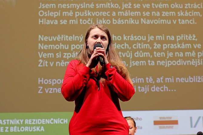 Jedna z nejoceňovanějších běloruských spisovatelek současnosti Nasstasja Kudasavová promluvila na mimořádné besedě na Technické univerzitě v Liberci.
