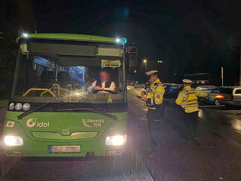 Policie prověřila v celém kraji řidiče autobusů a tramvají, zda neřídí pod vlivem alkoholu.