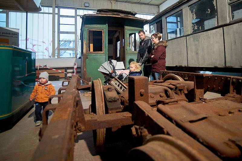 Technické muzeum vystavuje tramvaje.