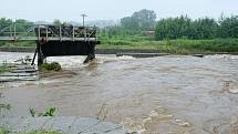 Situace ve Frýdlantě je v souvislosti s povodňovými stavy na tocích Smědé a Řasnice stabilizovaná, bezprostřední nebezpečí už nehrozí.