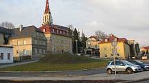 Chrastava řeší proluku v centru. Chrastavská radnice se obrátila na studenty architektury z TUL, aby jí pomohli s návrhy.