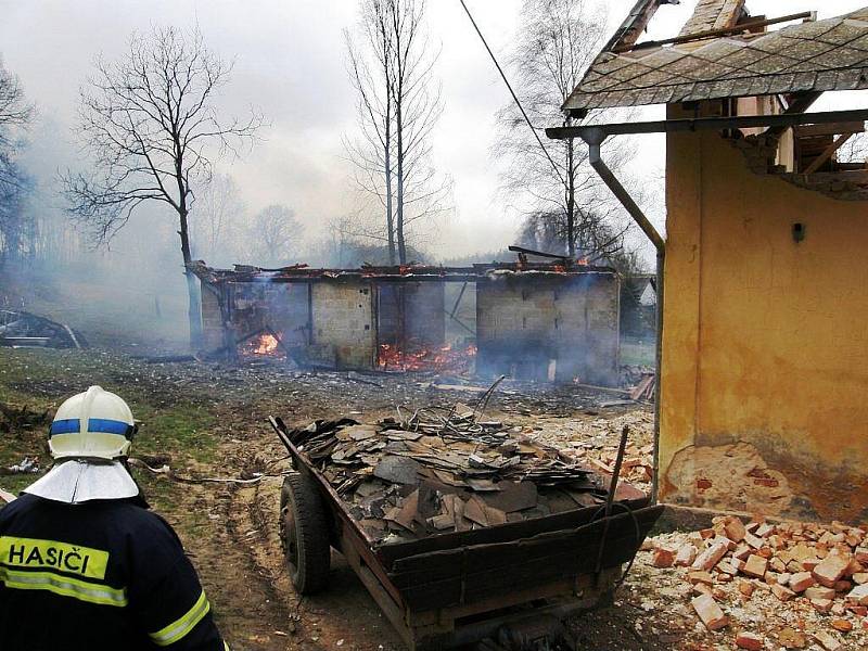 K nejčastějším výjezdům dobrovolných hasičů z Křižan patří požáry. Z těch, co k nim za poslední roky došlo v okolí, patří k největším požár stodoly v Křižanech a zemědělské usedlosti ve Zdislavě, které se staly vloni.