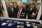 Prezident Miloš Zeman navštívil Českou mincovnu v Jablonci nad Nisou. 