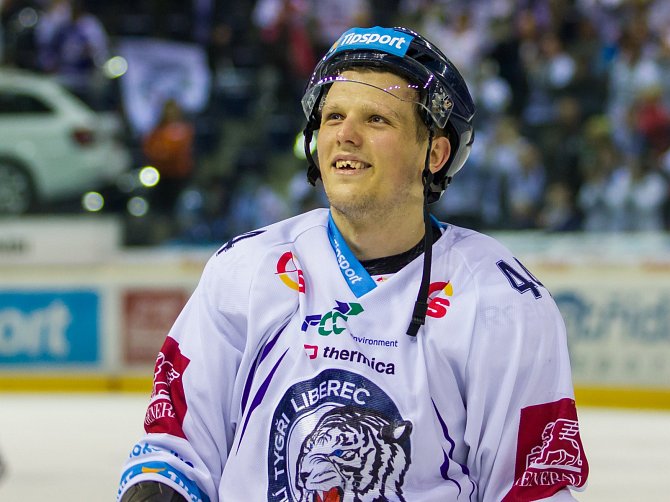 Liberecký obránce Radim Šimek se dočkal vysněné smlouvy v NHL. Bude hrát za San Jose Sharks.
