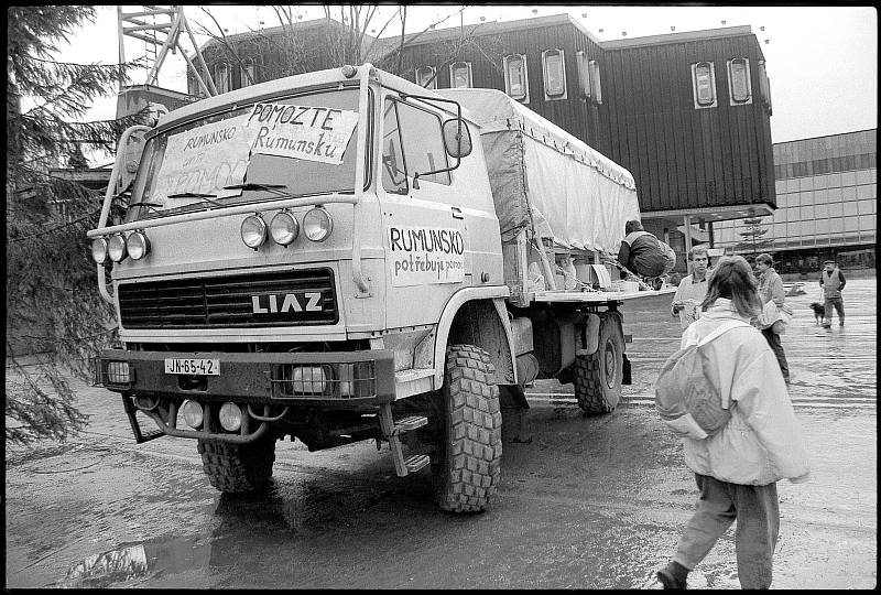 Připomeňte si, jak to vypadalo v Liberci v listopadu 1989.