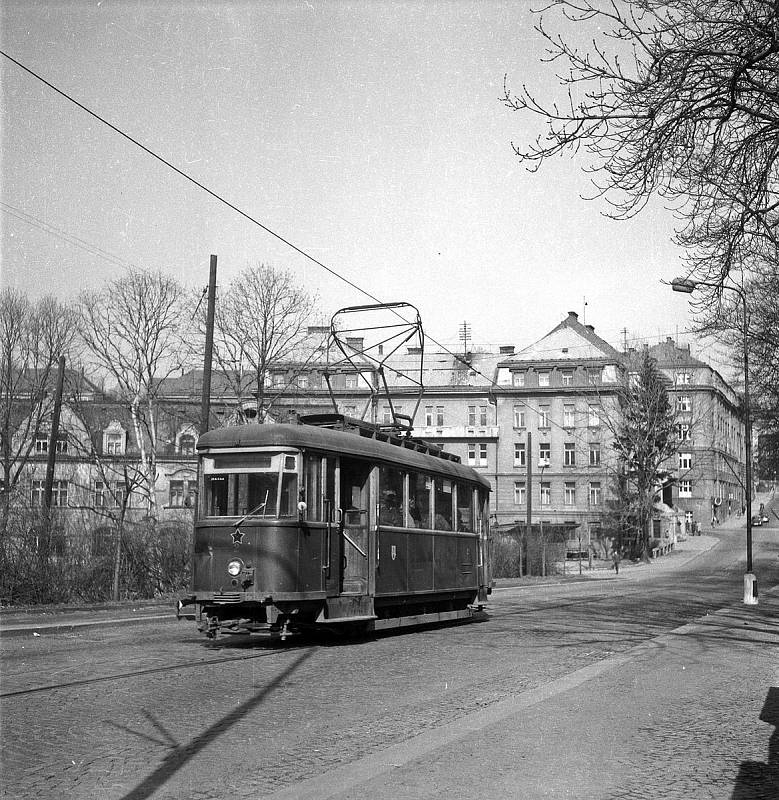 Fotografie z knihy Svět tramvají Erwina Cettinea.