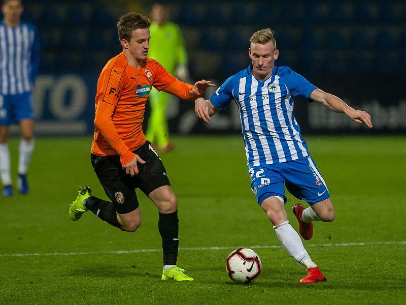 Zápas 16. kola první fotbalové ligy mezi týmy FC Slovan Liberec a FC Viktoria Plzeň se odehrál 23. listopadu na stadionu U Nisy v Liberci. Na snímku zleva Jan Kopic a Petr Ševčík.