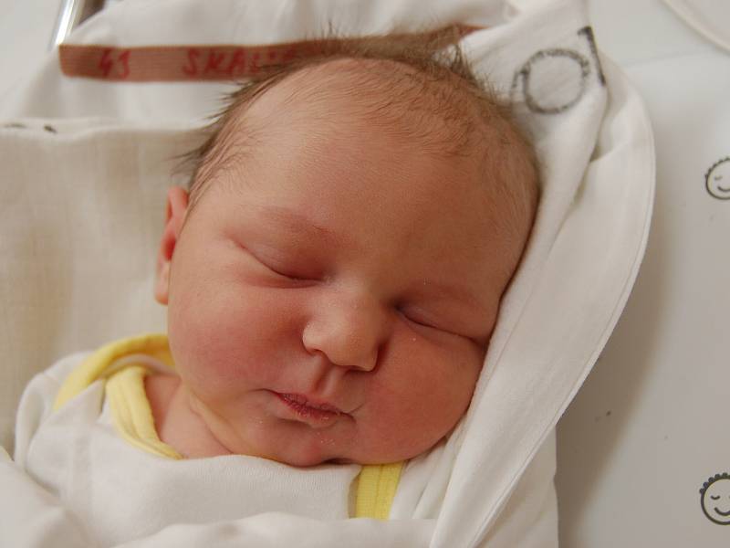 KRISTÝNA SKALICKÁ  Narodila se 10. ledna v liberecké porodnici mamince Markétě Skalické ze Stráže pod Ralskem. Vážila 3,34 kg.