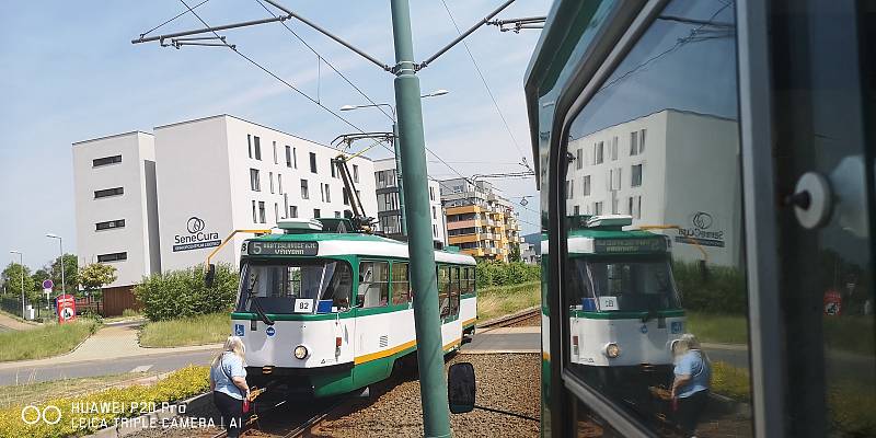 Střet osobního automobilu s tramvají.