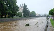 Situace ve Frýdlantě je v souvislosti s povodňovými stavy na tocích Smědé a Řasnice stabilizovaná, bezprostřední nebezpečí už nehrozí.