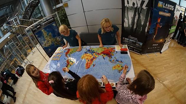 Od 10. do 12. října v Krajské vědecké knihovně v Liberci probíhá akce pro školy a veřejnost zaměřená na mapy.