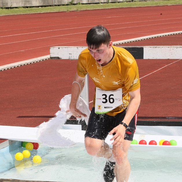 PRVNÍ ROČNÍK crossového závodu Bootcamp Cross ve Sport Parku Liberec.