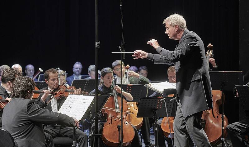 Lípa Musica oslavila 20. narozeniny koncertem Dvořákových skladeb.