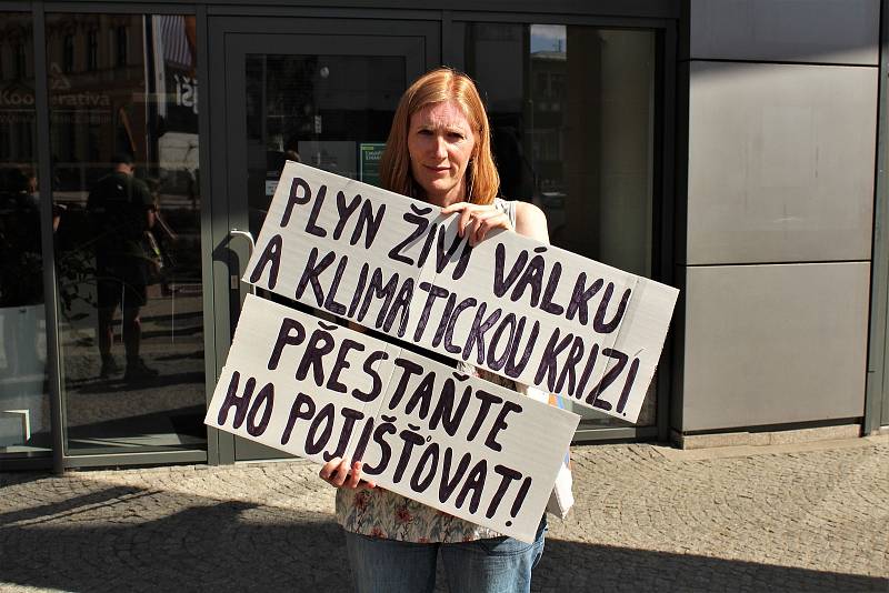 Protest u libereckých pojišťoven.