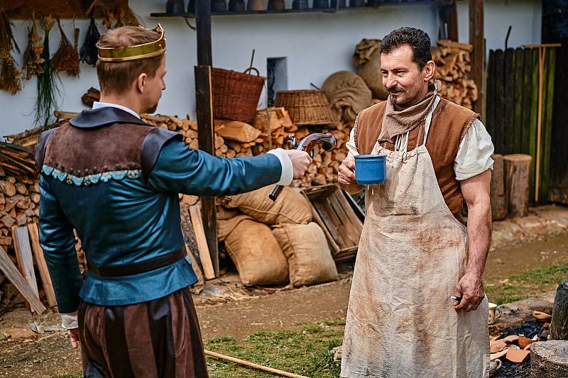 Karaba, Ferenc i Lorenc. Podívejte, se jak na jihu Čech i v jiných lokalitách tvůrci natáčeli pohádku Tajemství staré bambitky 2.