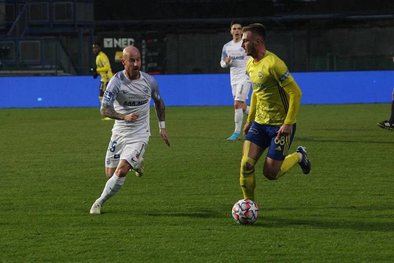Dohrávka mezi domácím Zlínem a hosty z Liberce, pro které to byl první jarní zápas.