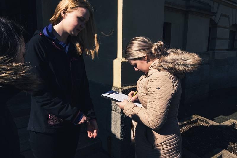 Výstražná stávka studentstva proběhla i na tanvaldském gymnáziu.