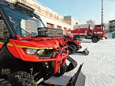 Profesionální hasiči Libereckého kraje rozšířili svůj vozový park o šestikolku a čtyřkolku.