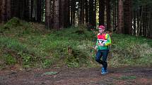 Závěrečný závod série BoBoTripl, horský běh na trati dlouhé 30 kilometrů, odstartoval 5. listopadu v Bedřichově na Jablonecku.