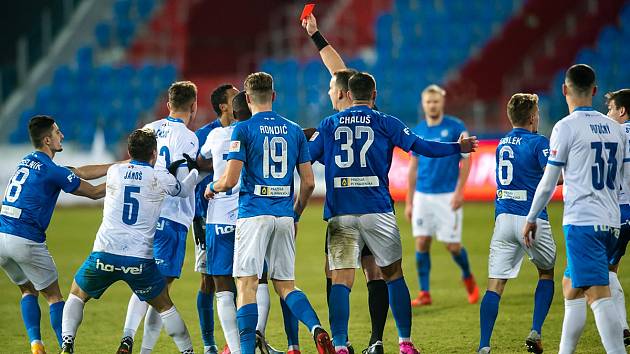 Poslední vzájemné měření sil mezi Baníkem Ostrava a Slovanem Liberec přineslo řadu emocí. Liberecký Jhon Mosquera byl navíc počastován rasistickými urážkami.