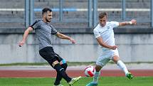 Trápení pokračuje. Liberec B (v bílém) doma podlehl Brozanům 0:1.