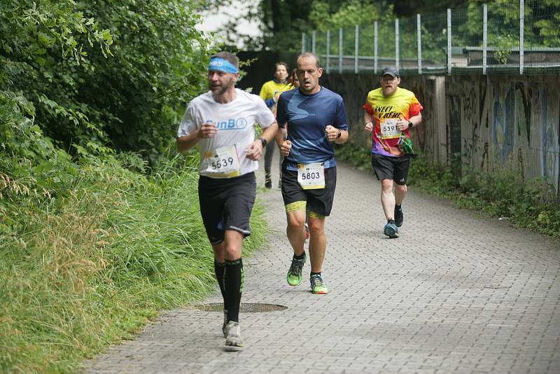 Nejen amatérští běžci si vyzkoušeli své schopnosti při libereckém RunTour.