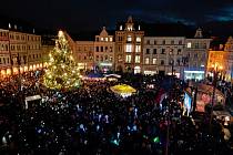 Tradiční slavnostní rozsvícení vánočního stromu se uskutečnilo v městě pod Ještědem v pátek 24. listopadu
