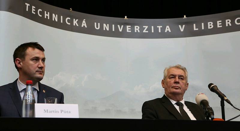 Miloš Zeman na návštěvě Technické univerzity v Liberci.