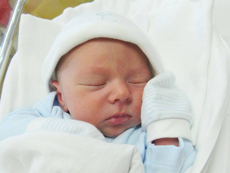 TOMÁŠ TOCAUER Narodil se 2. července v liberecké porodnici mamince Petře Westfalové z Liberce. Vážil 3,44 kg a měřil 50 cm.
