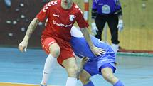 Liberecký Pampuch Team (v červeném) prohrál v domácím duelu II. futsalové ligy s Kladnem 3:5