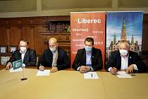 Podpis memoranda čtyř organizací, které se budou společně podílet na existence lanové dráhy v Liberci.