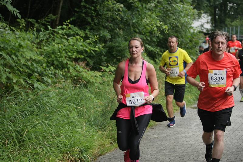 Nejen amatérští běžci si vyzkoušeli své schopnosti při libereckém RunTour.