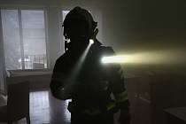 Požár na stanici aneb praktický výcvik hasičů v umělém kouři.
