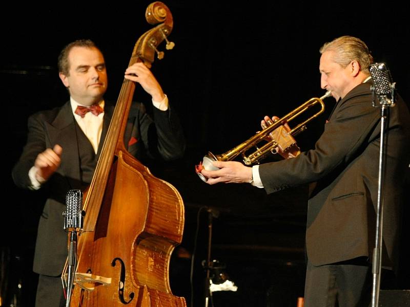 V libereckém Domě kultury vystoupil legendární orchestr Melody Makers s Ondřejem Havelkou.