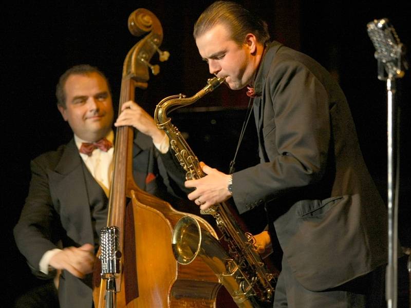 V libereckém Domě kultury vystoupil legendární orchestr Melody Makers s Ondřejem Havelkou.