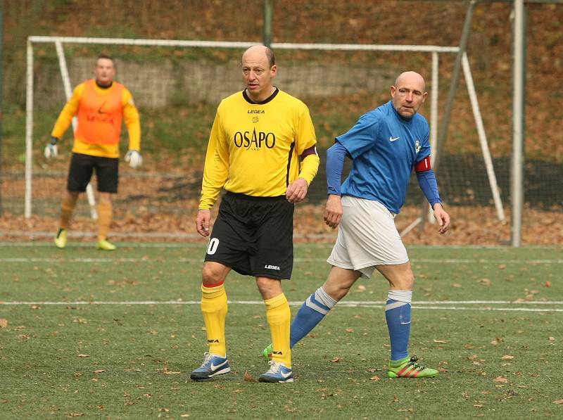 Chrastava B porazila Rozstání 3:0. Chrastava je v modrém.