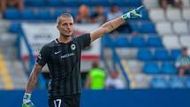 Zápas 5. kola první fotbalové ligy mezi týmy FC Slovan Liberec a Bohemians Praha 1905 se odehrál 18. srpna na stadionu U Nisy v Liberci. Na snímku je brankář Václav Hladký.