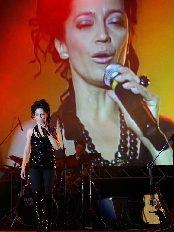 Po pražské Lucerně uvedla svůj narozeninový koncert v úterý večer v liberecké Tipsport areně Lucie Bílá.