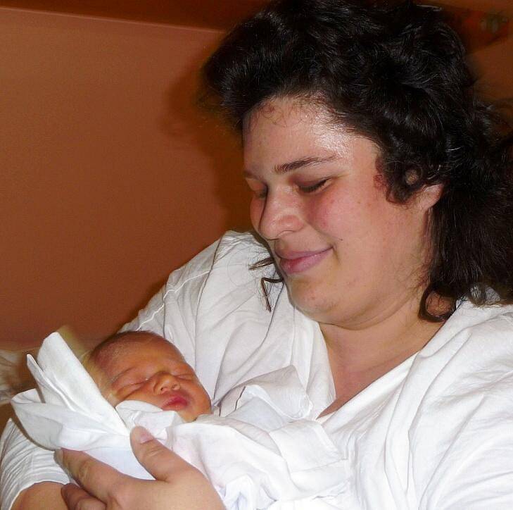 Mamince Janě Štěpánkové z Hrádku nad Nisou se dne 15. října 2009 v liberecké porodnici narodil syn Jan Štěpánek, který vážil 3,92 kilogramů a měřil  51 centimetrů. Blahopřejeme!