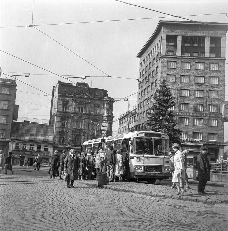 Fotografie z knihy Svět tramvají Erwina Cettinea.