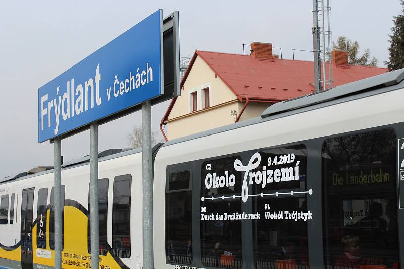 Dne 9. dubna uspořádal Liberecký kraj prezentační jízdu Okolo Trojzemí. Zvláštní vlak vyjel z Liberce a přes Frýdlant, Zawidów, Zhořelec, Görlitz a Žitavu se vrátil zpět do Liberce.