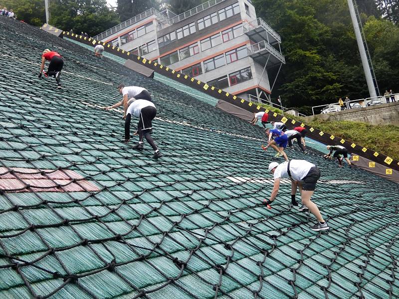 Extrémní běh do můstku - Red Bull 400 2021 v Liberci