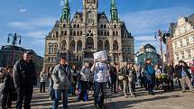 Demostrace nazvaná "Proč? Proto!" proběhla 10. května na náměstí Dr. E. Beneše v Liberci.