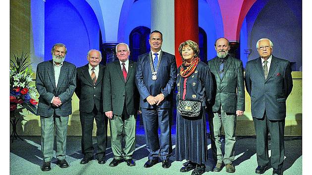 Šest osobností, které se zasloužily o dobré jméno Libereckého kraje, ocenil hejtman Stanislav Eichler.
