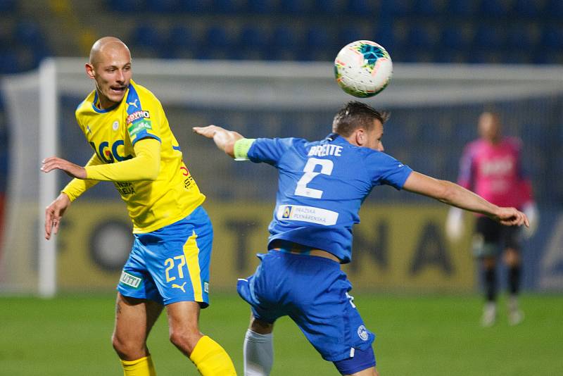 Ve 4. kole domácího poháru se fotbalisté Slovanu střetli s Teplicemi, se kterými v lize uhráli naposledy remízu 1:1.